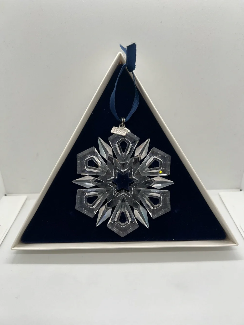 Swarovski Crystal 1999 Annual Christmas Ornament w/ Box